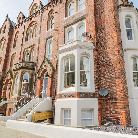 1 Church Square Whitby Exterior photo
