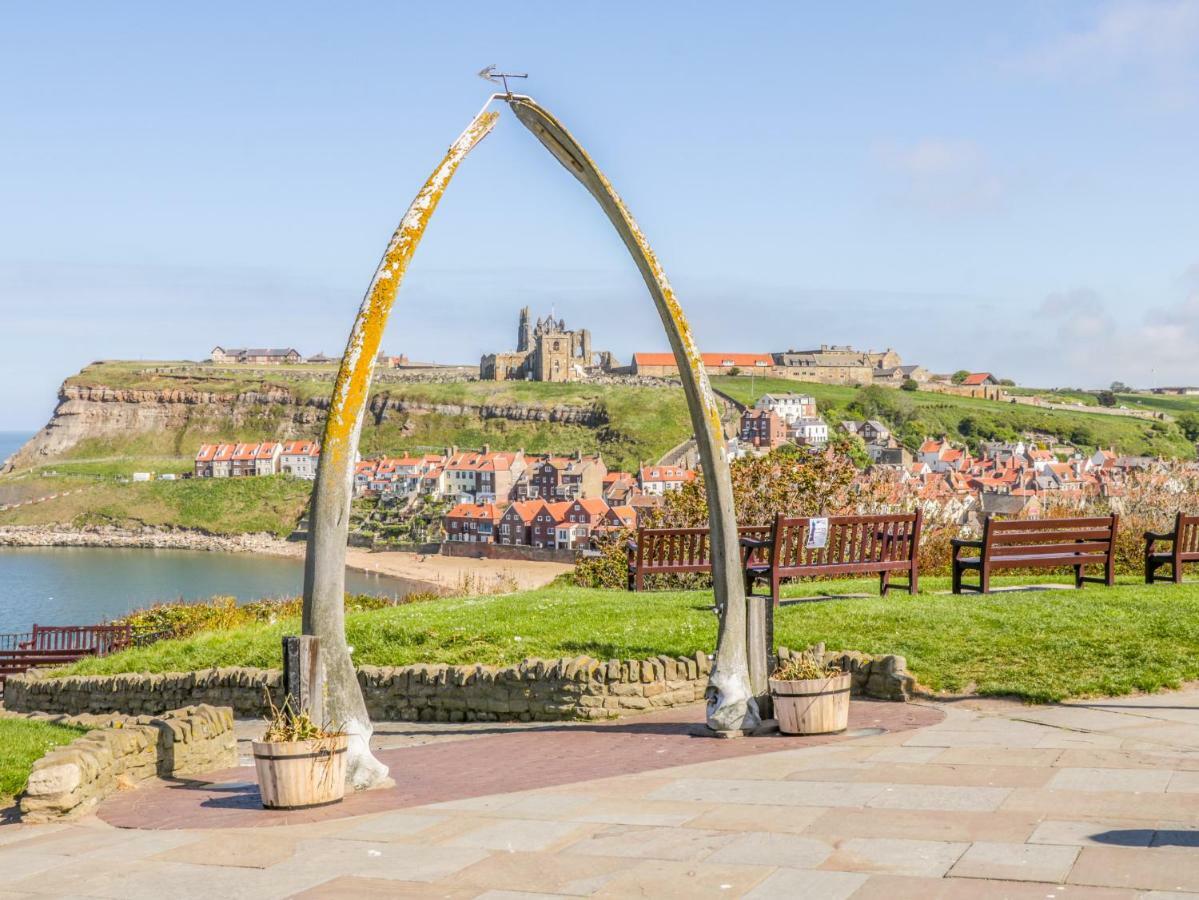 1 Church Square Whitby Exterior photo